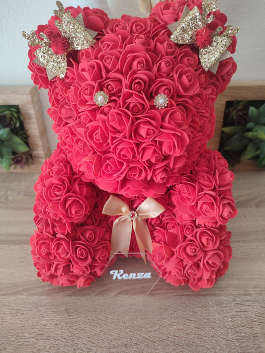 Ourson en roses artificielles